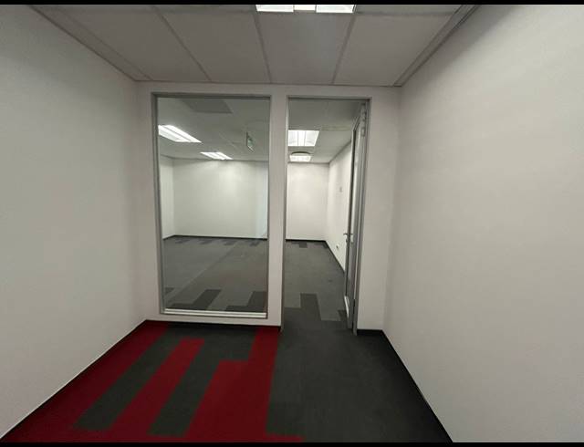 707M² OFFICE TO LET IN SANDTON CENTRAL